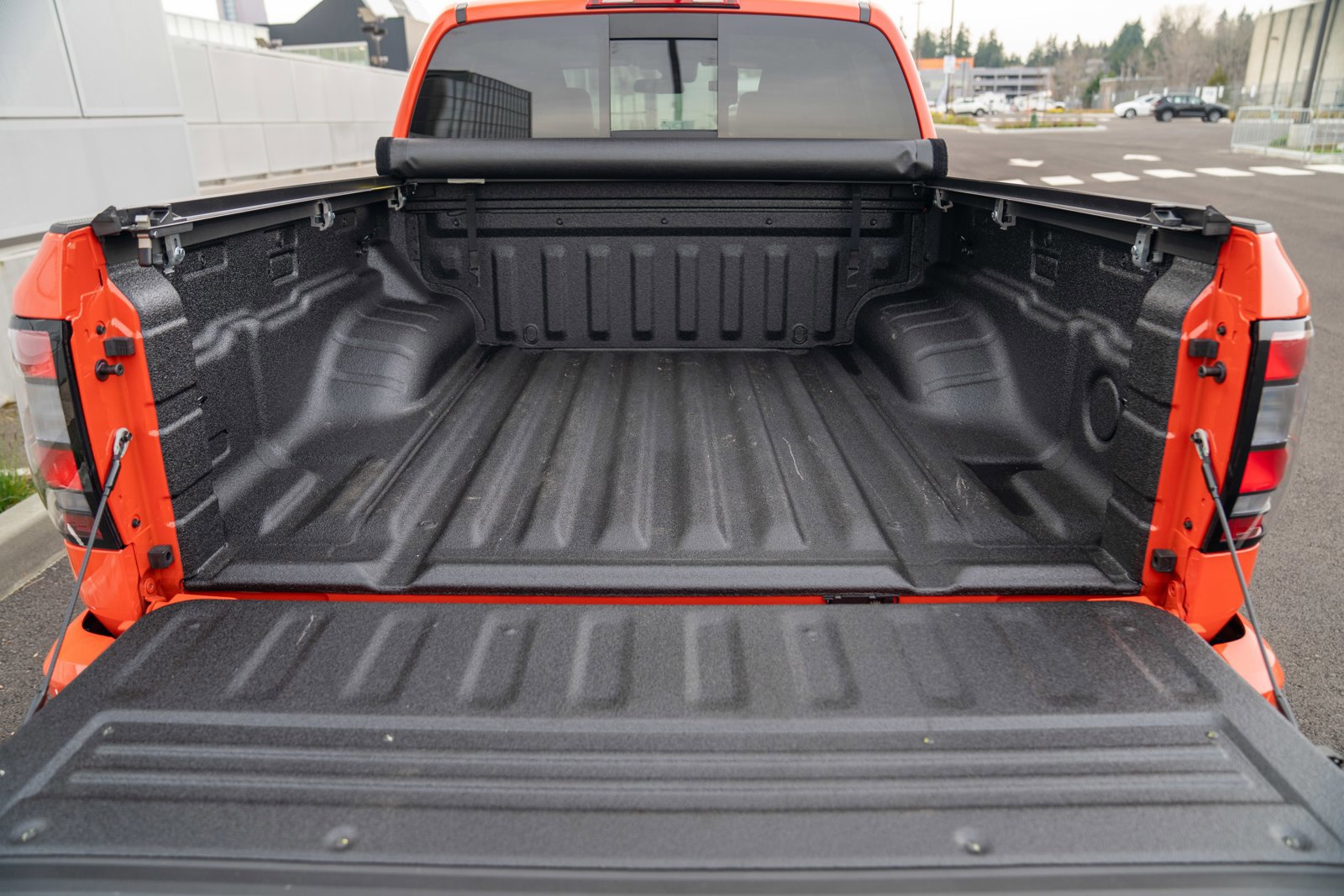 Used 2025 Nissan Frontier PRO-4X image 26