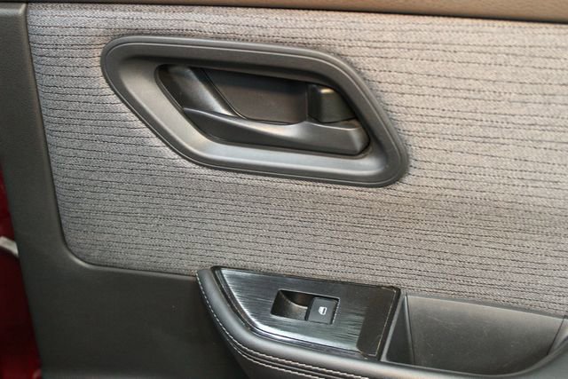 Used 2021 Nissan Rogue S image 13