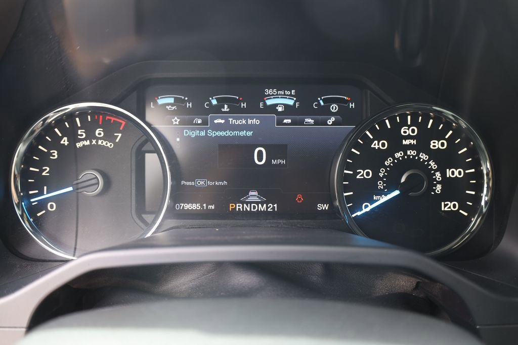 Used 2015 Ford F150 Platinum w/ Equipment Group 701A Luxury AWD/4WD image 14