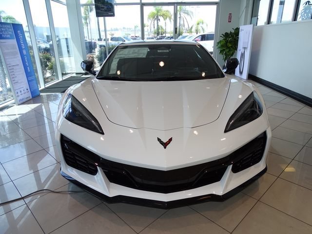 New 2027 Chevrolet Corvette Grand Sport w/ Z52 Sport Performance Package RWD image 6
