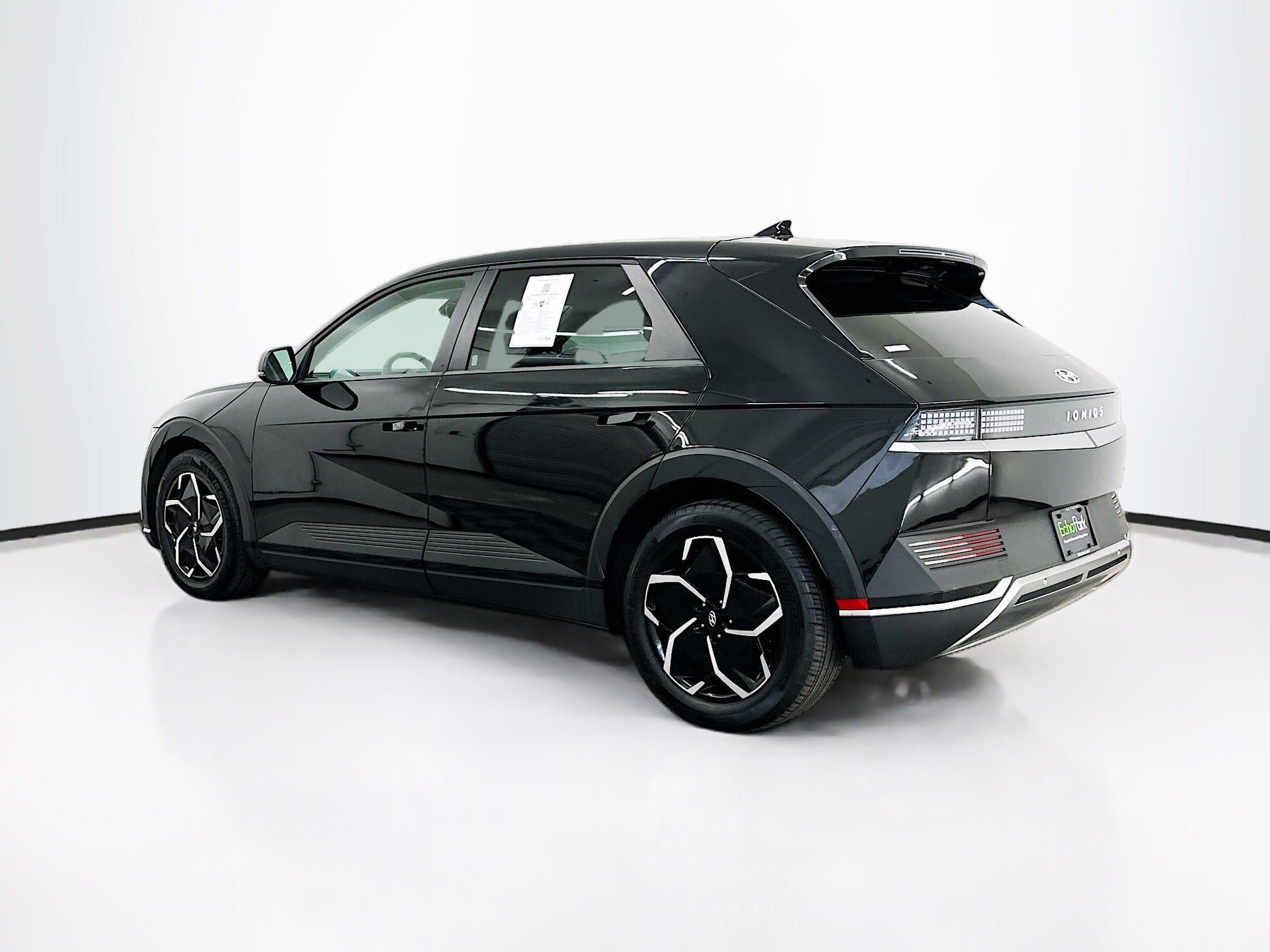 Used 2024 Hyundai Ioniq 5 SEL image 5