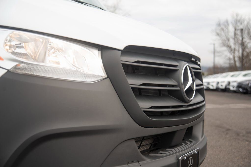Used 2025 Mercedes-Benz Sprinter 2500 image 15