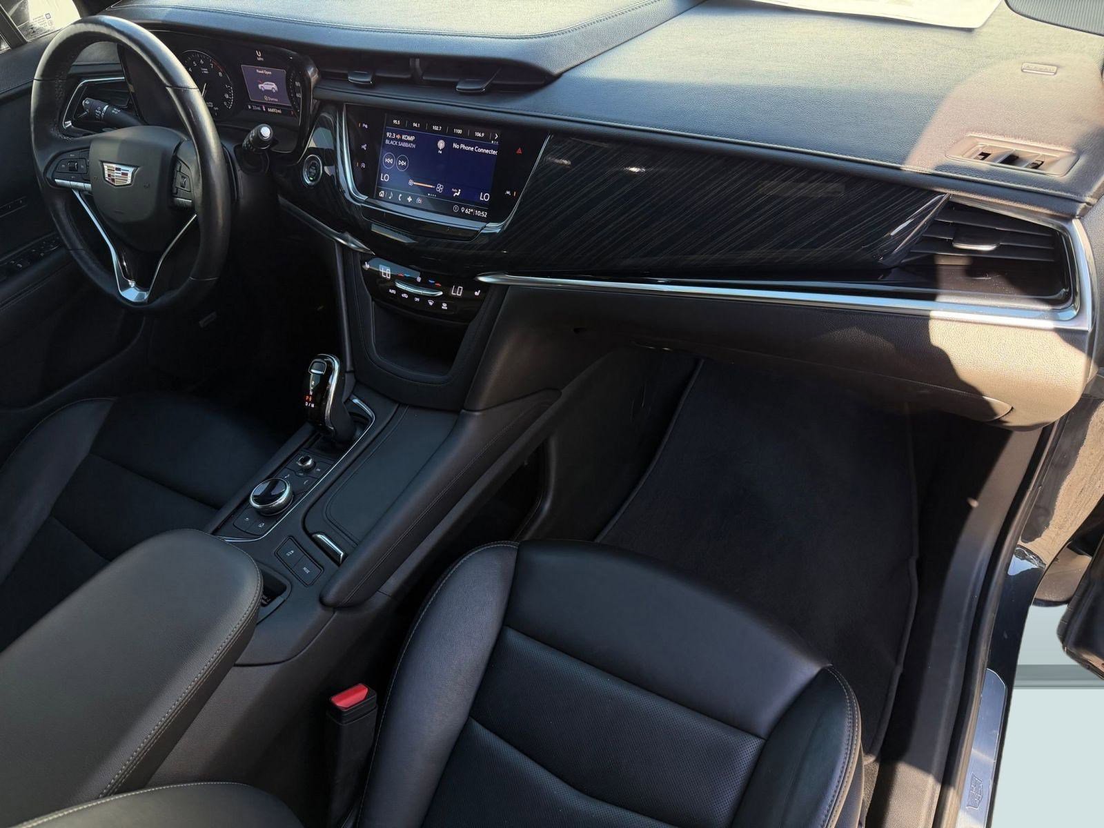 Used 2020 Cadillac XT6 Premium Luxury image 30