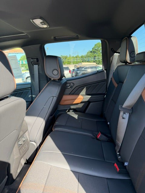 New 2026 GMC Canyon AT4 w/ Technology Plus Package AWD/4WD image 11