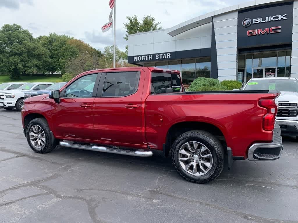 Used 2021 Chevrolet Silverado 1500 LT AWD/4WD image 2