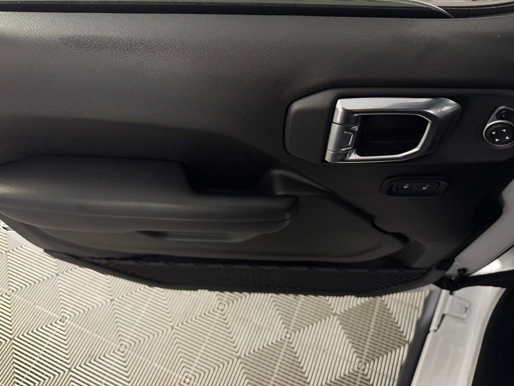 Used 2025 Jeep Wrangler Unlimited Rubicon 4xe w/ Convenience Group image 25