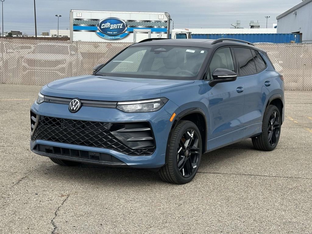 New 2026 Volkswagen Tiguan SE R-Line AWD/4WD image 1