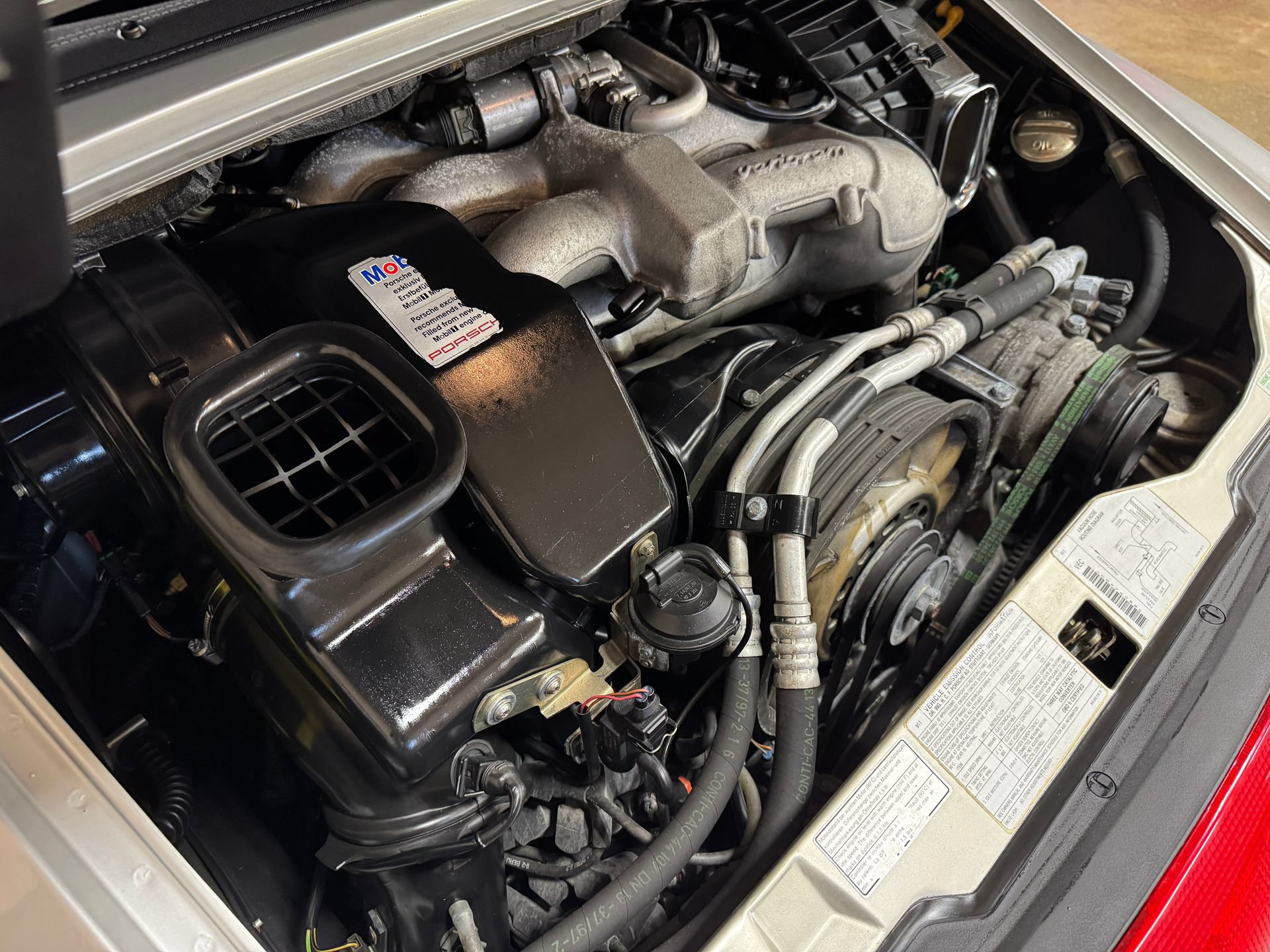 Used 1998 Porsche 911 Carrera RWD image 77