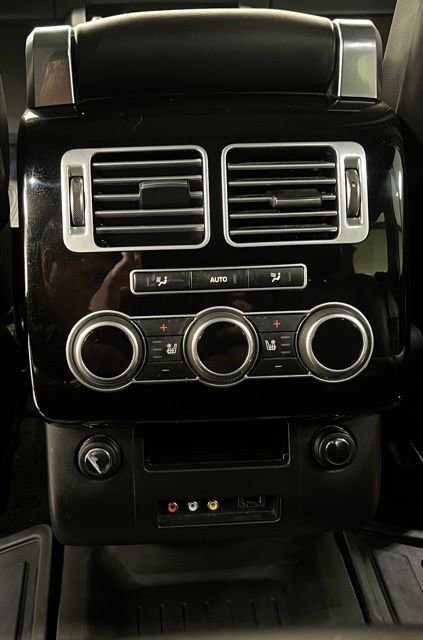 Used 2015 Land Rover Range Rover Supercharged AWD/4WD image 46