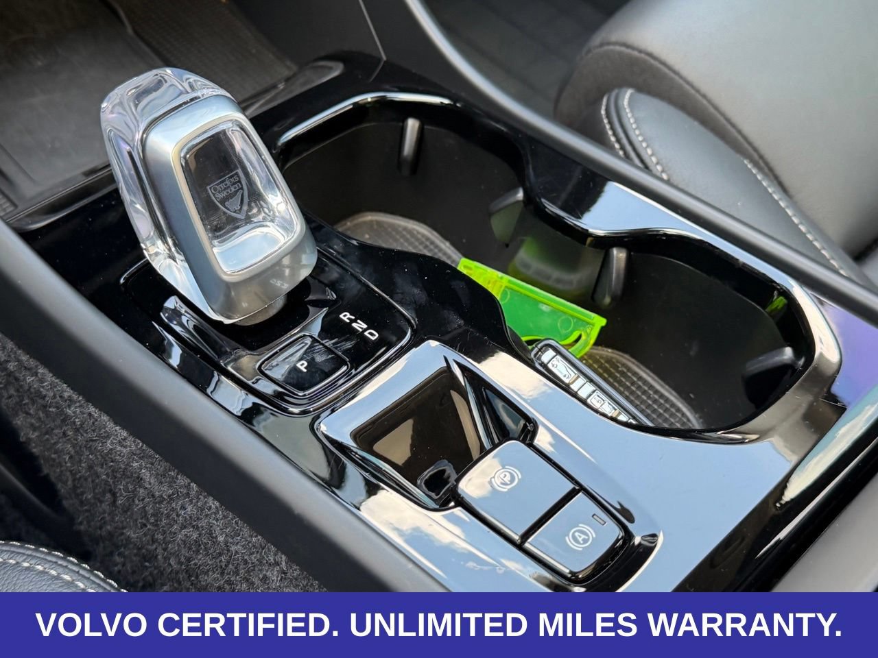Certified 2026 Volvo XC40 B5 Plus AWD/4WD image 17
