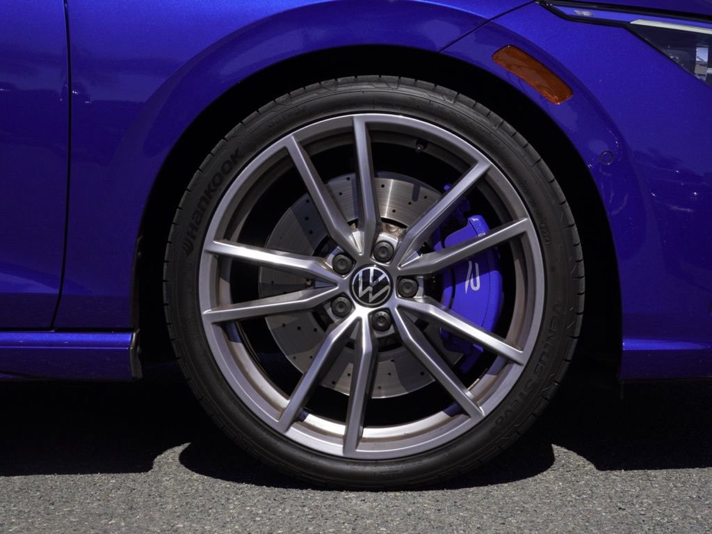 Used 2024 Volkswagen Golf R image 10