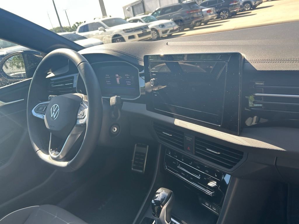 Used 2025 Volkswagen Jetta Sport image 35