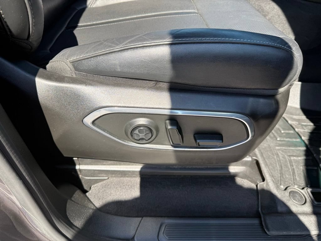 Used 2022 Jeep Wagoneer Series III RWD image 23