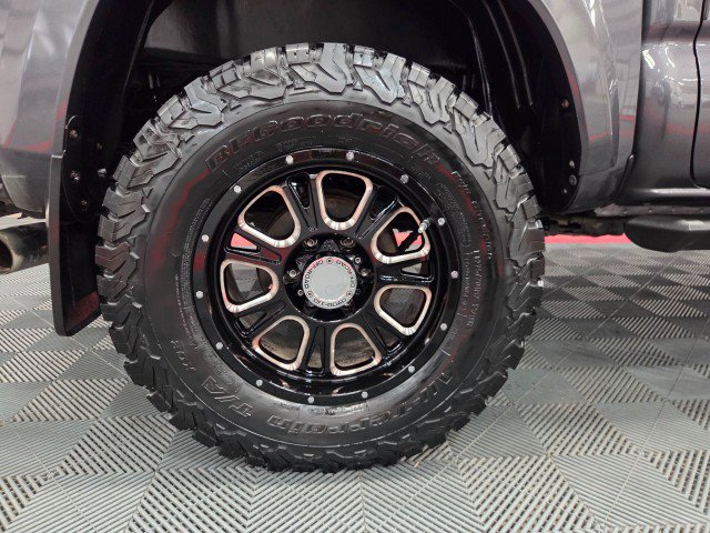 Used 2016 Toyota Tacoma TRD Sport image 86