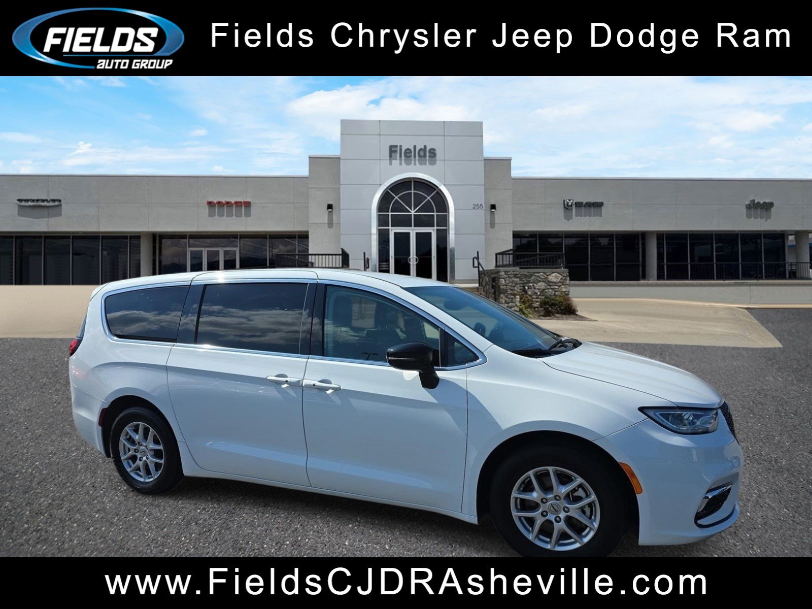 Used 2024 Chrysler Pacifica Touring-L