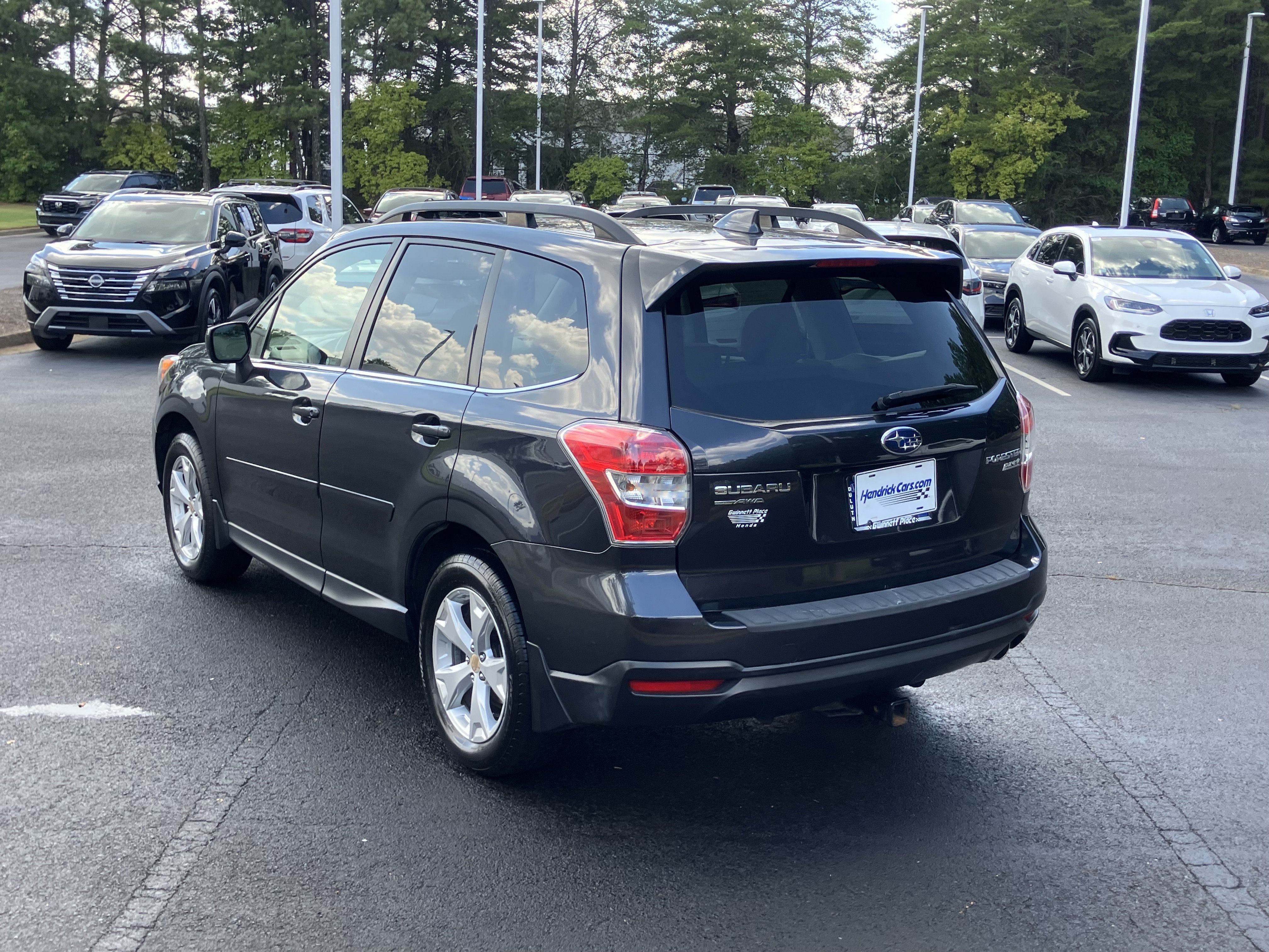 Used 2016 Subaru Forester 2.5i Limited AWD/4WD image 8