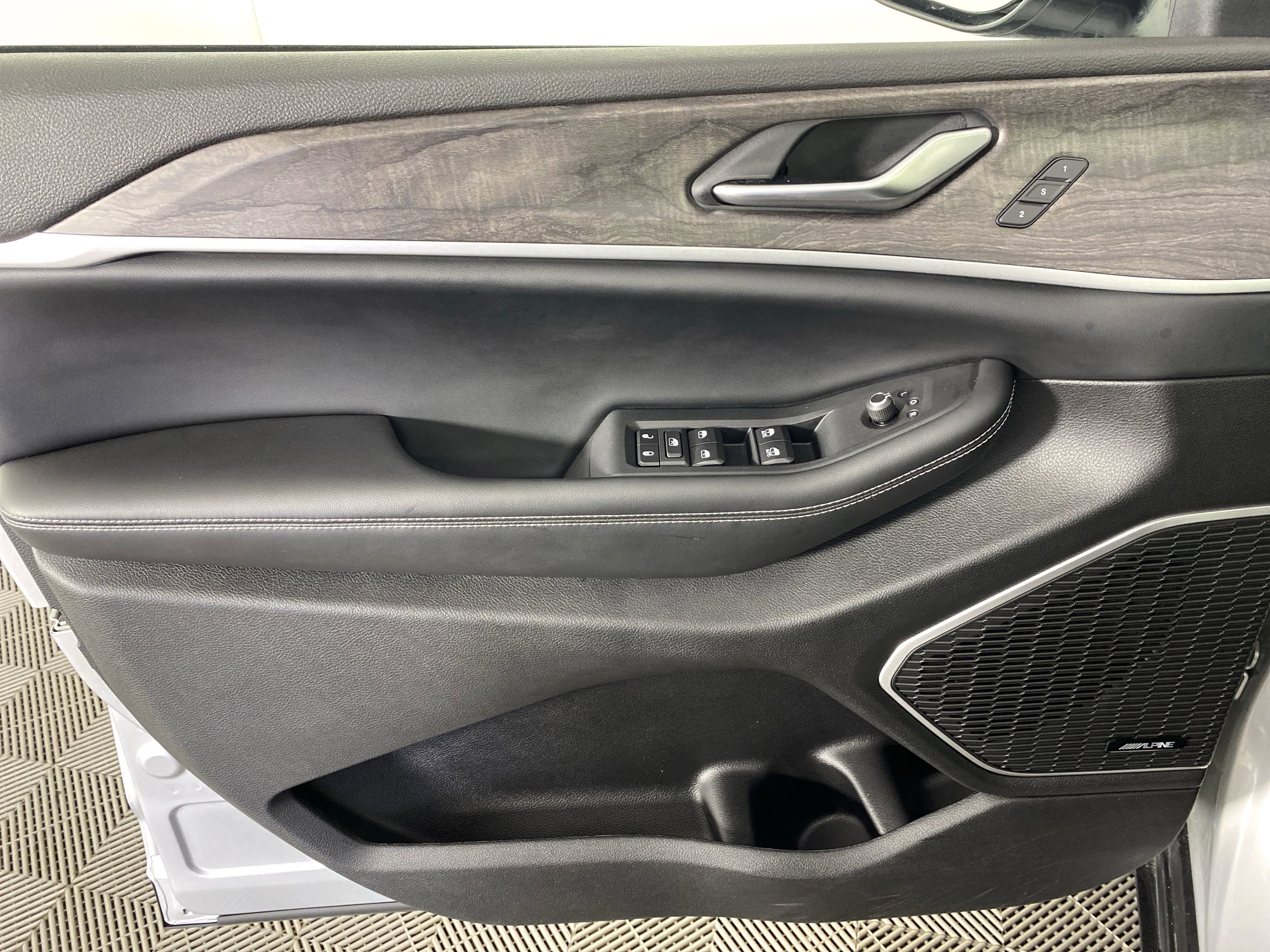 Used 2023 Jeep Grand Cherokee 4WD 4xe image 15