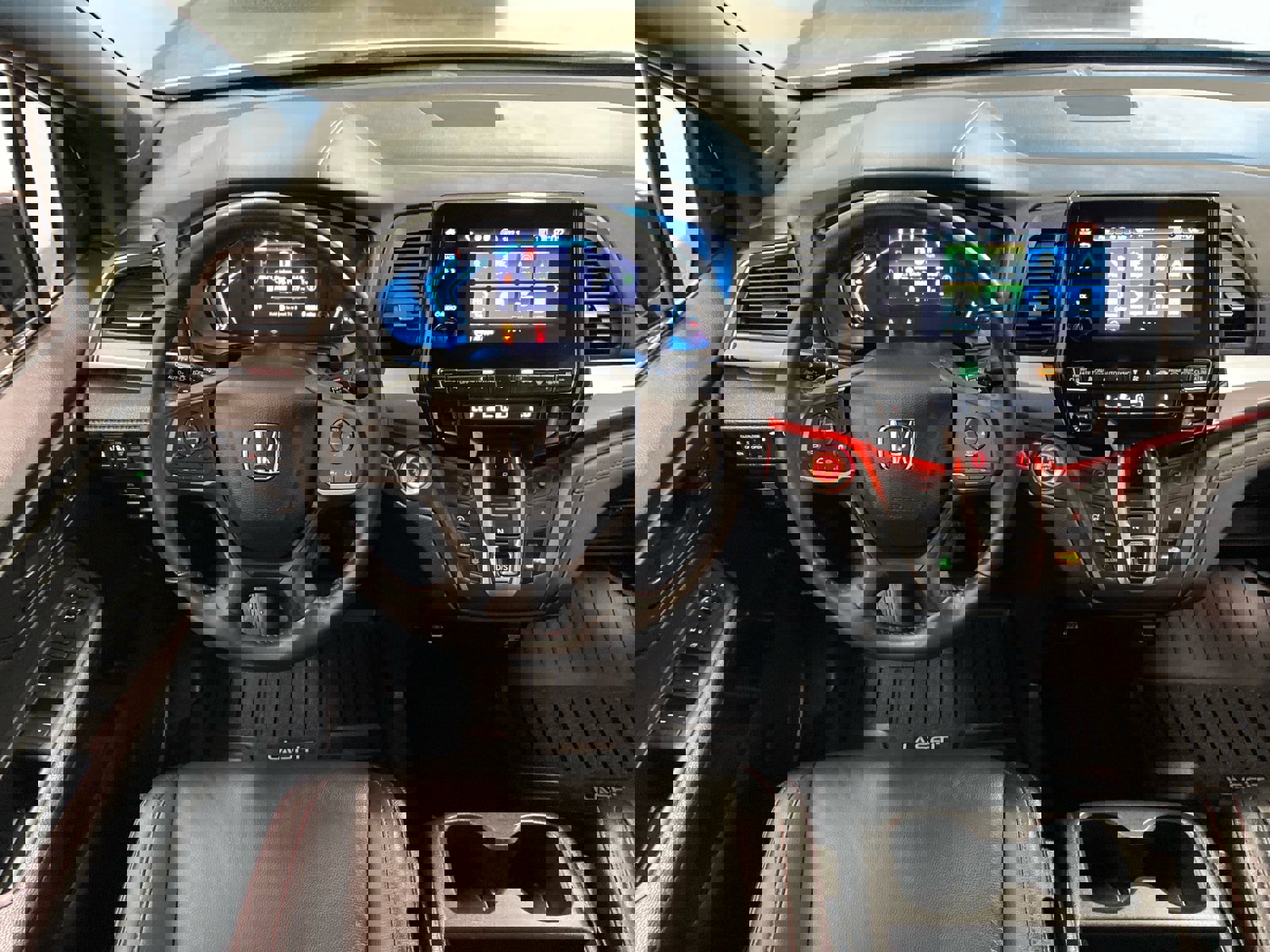 Used 2024 Honda Odyssey Sport image 12