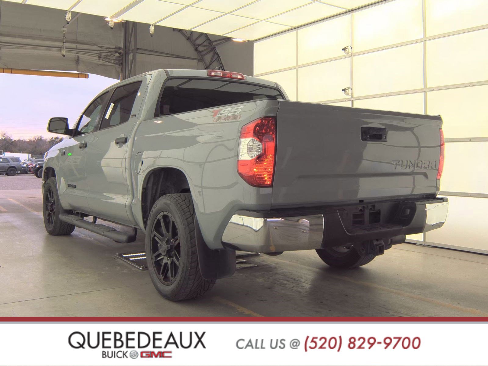 Used 2020 Toyota Tundra SR5 w/ SR5 Leather Package image 8
