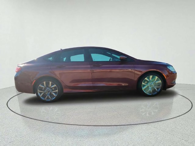 Used 2016 Chrysler 200 S w/ Navigation & Sound Group I FWD image 2