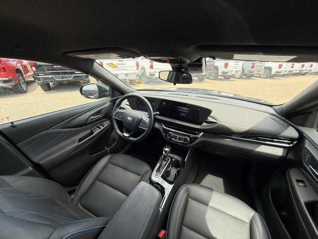 Used 2024 Buick Envista Sport Touring w/ Convenience I Package FWD image 33