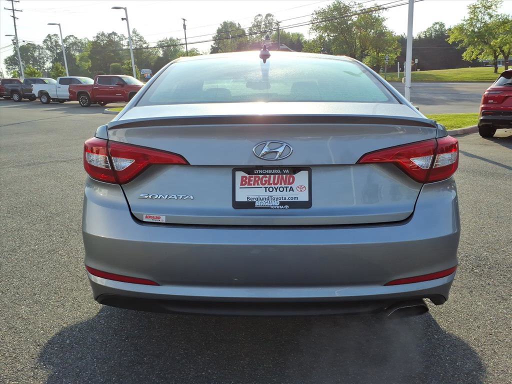 Used 2017 Hyundai Sonata SE FWD image 11