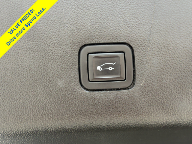 Used 2020 Chevrolet Traverse LT AWD/4WD image 14