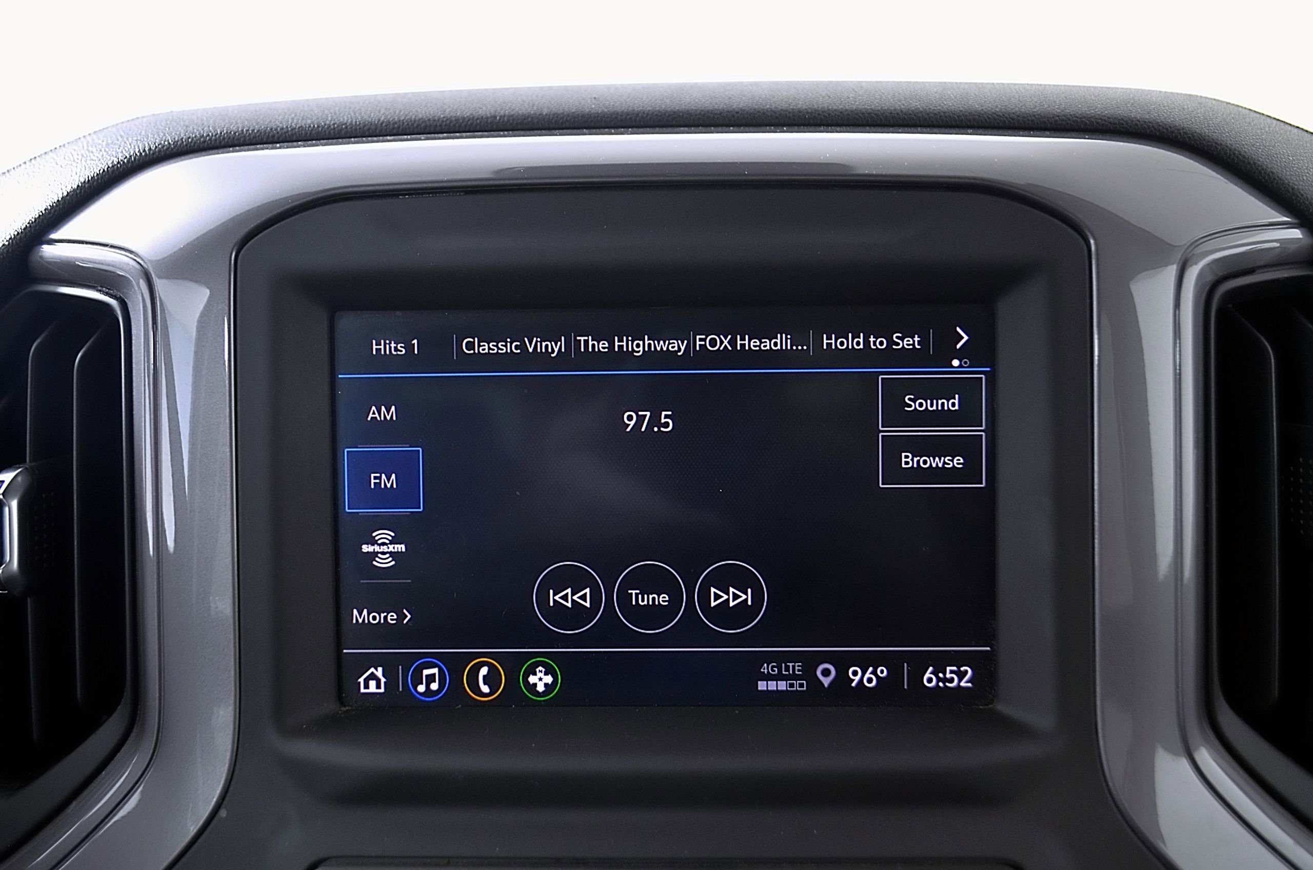 Used 2024 Chevrolet Silverado 1500 Custom RWD image 26
