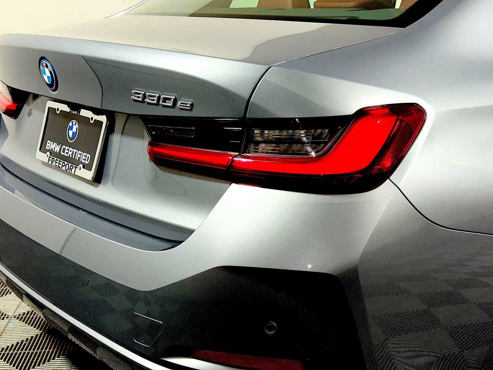 Certified 2023 BMW 330e xDrive w/ Premium Package AWD/4WD image 28