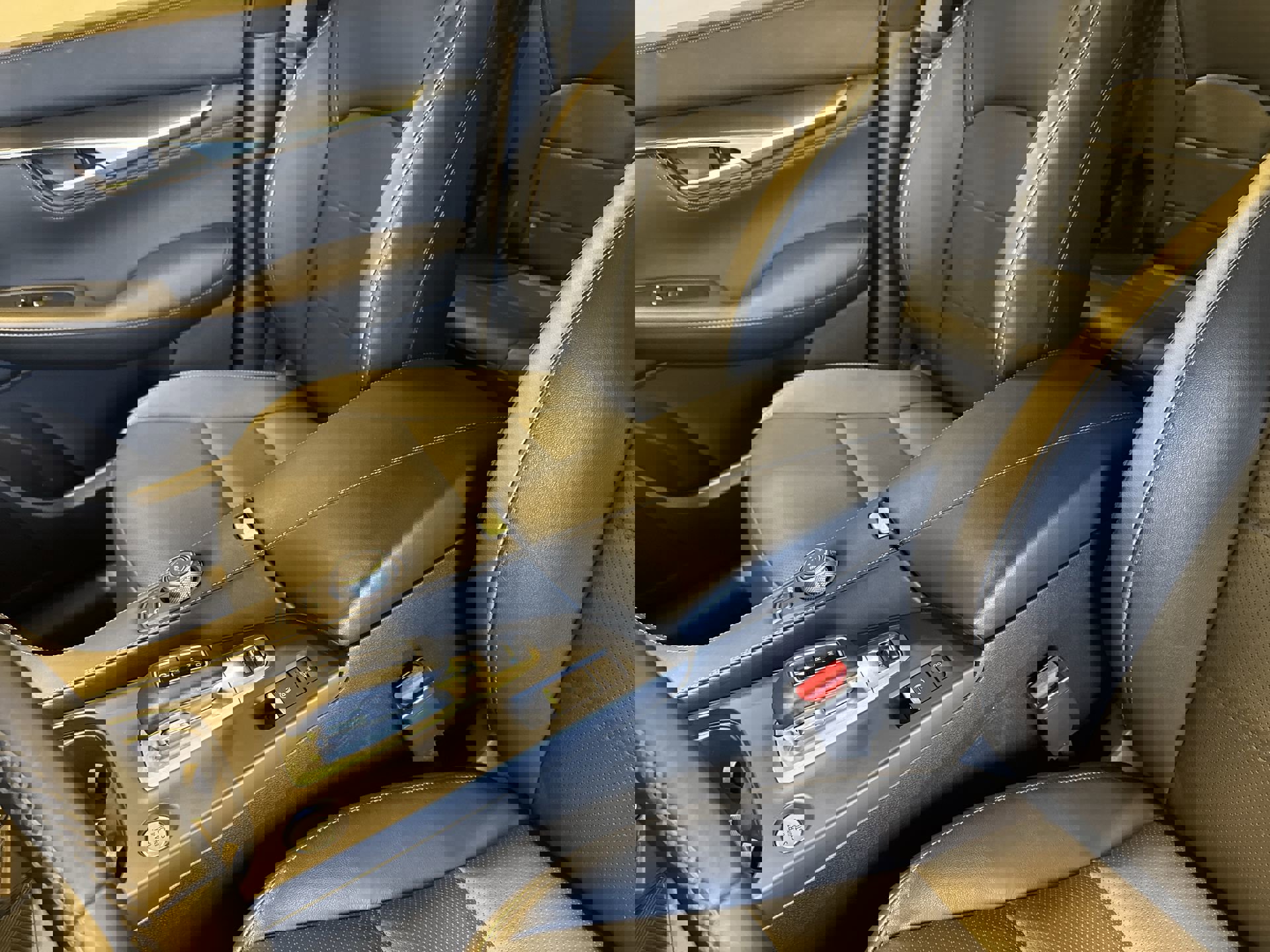 Certified 2025 INFINITI QX55 Luxe w/ Cargo Package image 20