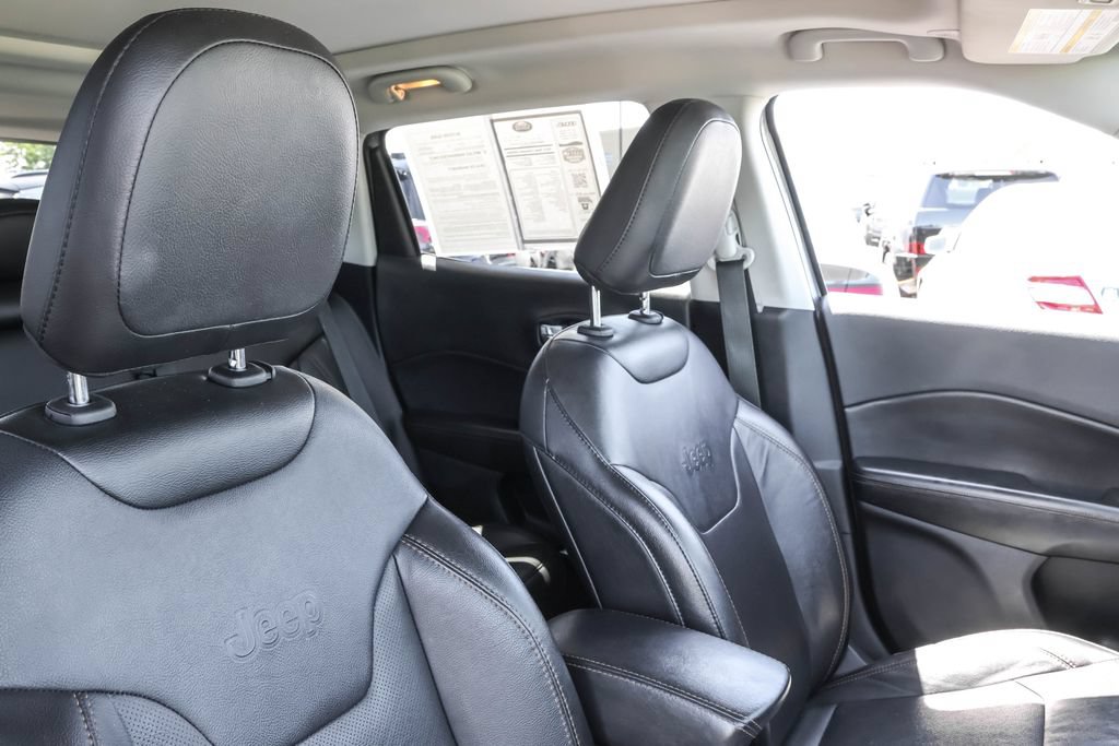 Used 2021 Jeep Compass Limited w/ Sun and Sound Group AWD/4WD image 37