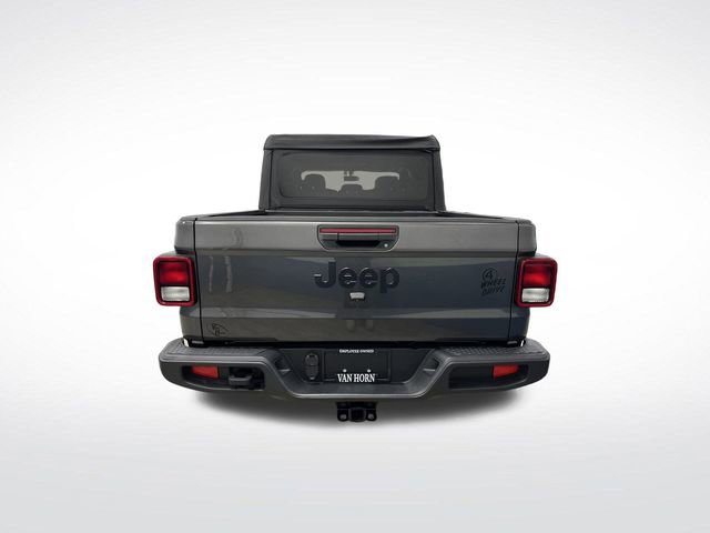 Used 2022 Jeep Gladiator Willys image 11