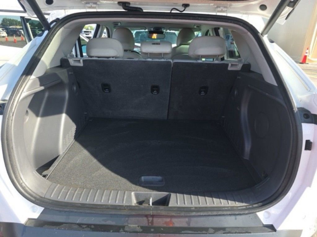 Used 2024 Hyundai Kona Limited AWD/4WD image 16