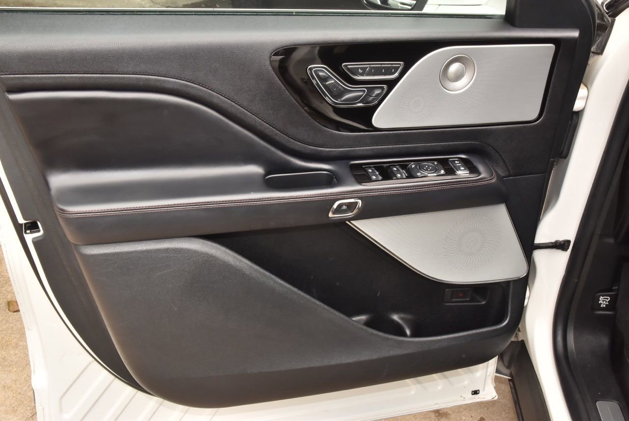 Used 2022 Lincoln Aviator Reserve w/ Equipment Group 201A AWD/4WD image 36
