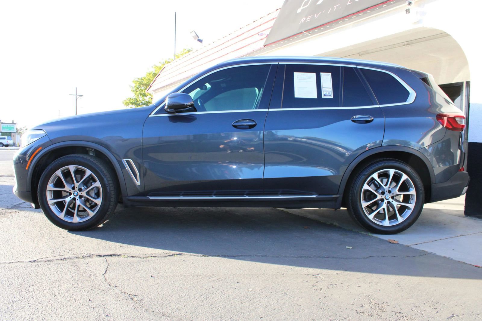 Used 2022 BMW X5 sDrive40i w/ Premium Package image 10