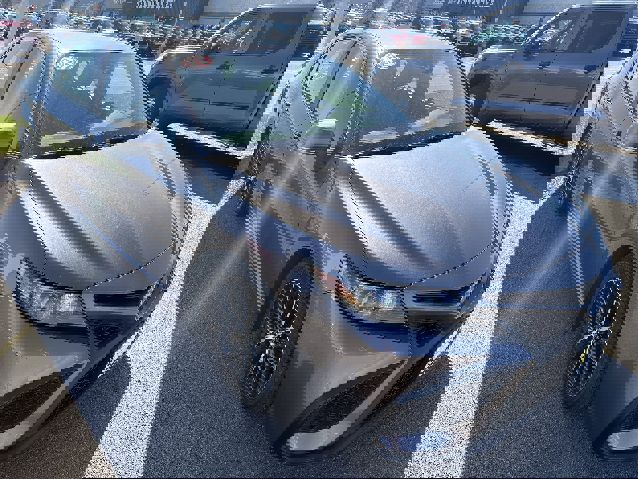 Used 2023 Toyota Camry SE image 2