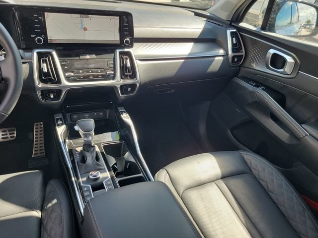 Certified 2022 Kia Sorento SX FWD image 18