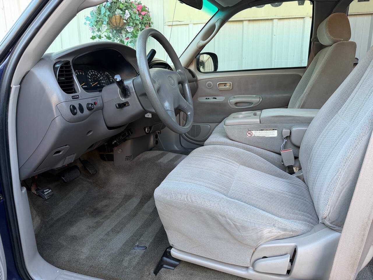 Used 2001 Toyota Tundra SR5 w/ Convenience Pkg RWD image 16