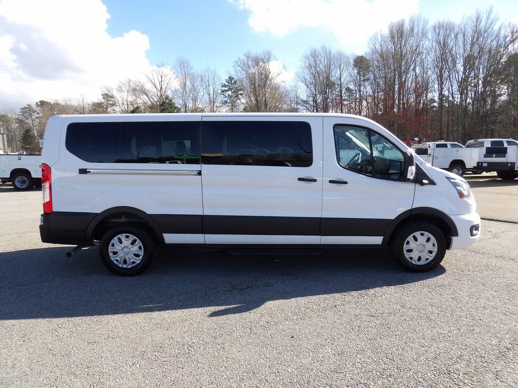 Used 2023 Ford Transit 350 XLT RWD image 9
