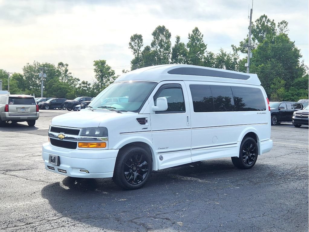 Used 2023 Chevrolet Express 2500 RWD image 14