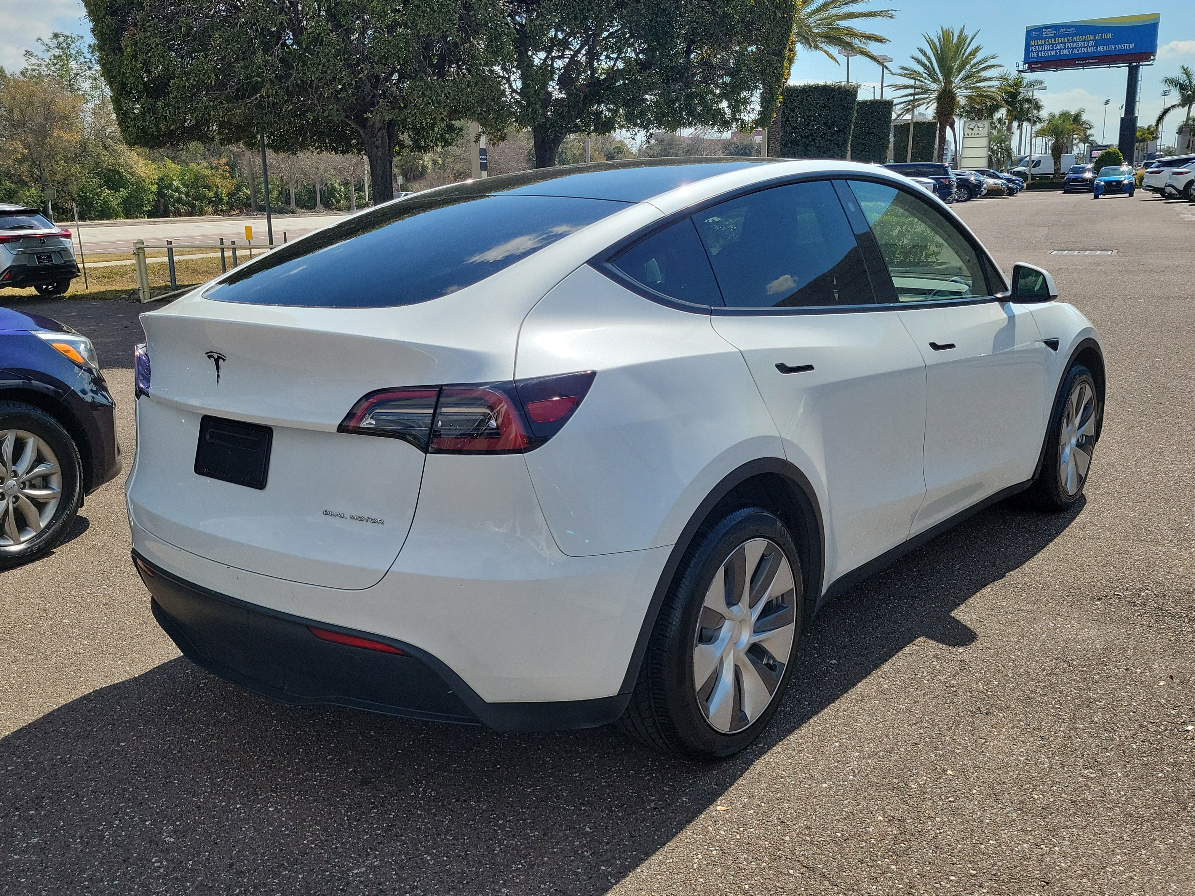 Used 2023 Tesla Model Y Long Range image 3