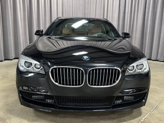 Used 2014 BMW 740Li xDrive image 2