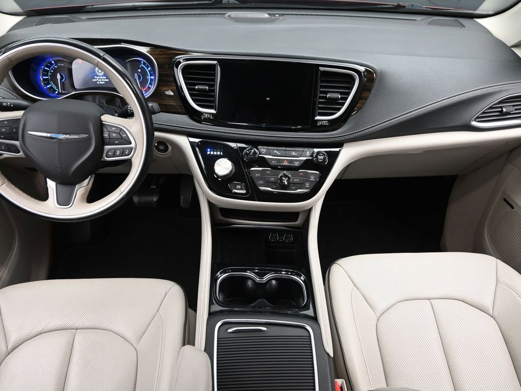 Used 2021 Chrysler Pacifica Limited w/ Premium & Safety Sphere Group image 14