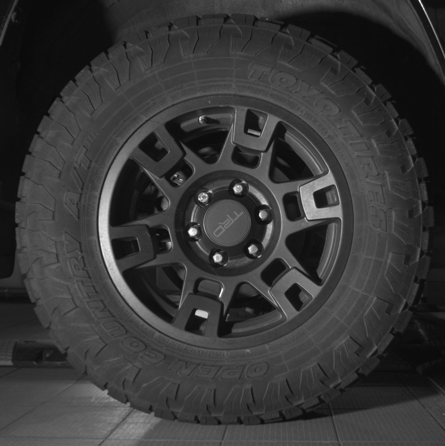 Certified 2018 Toyota 4Runner TRD Pro AWD/4WD image 9
