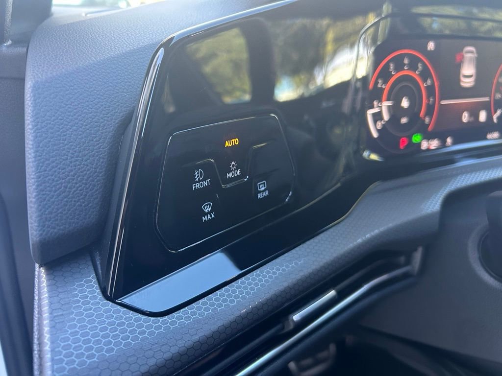 Used 2023 Volkswagen GTI Autobahn image 55