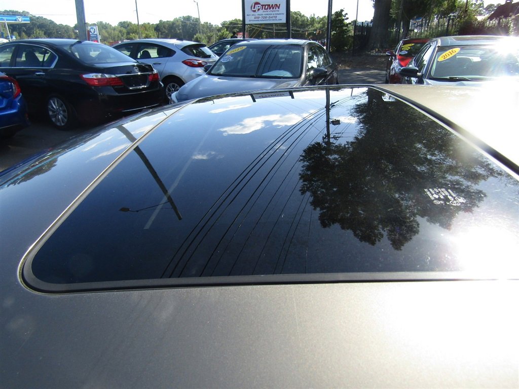Used 2007 INFINITI M35 w/ Technology Pkg RWD image 14