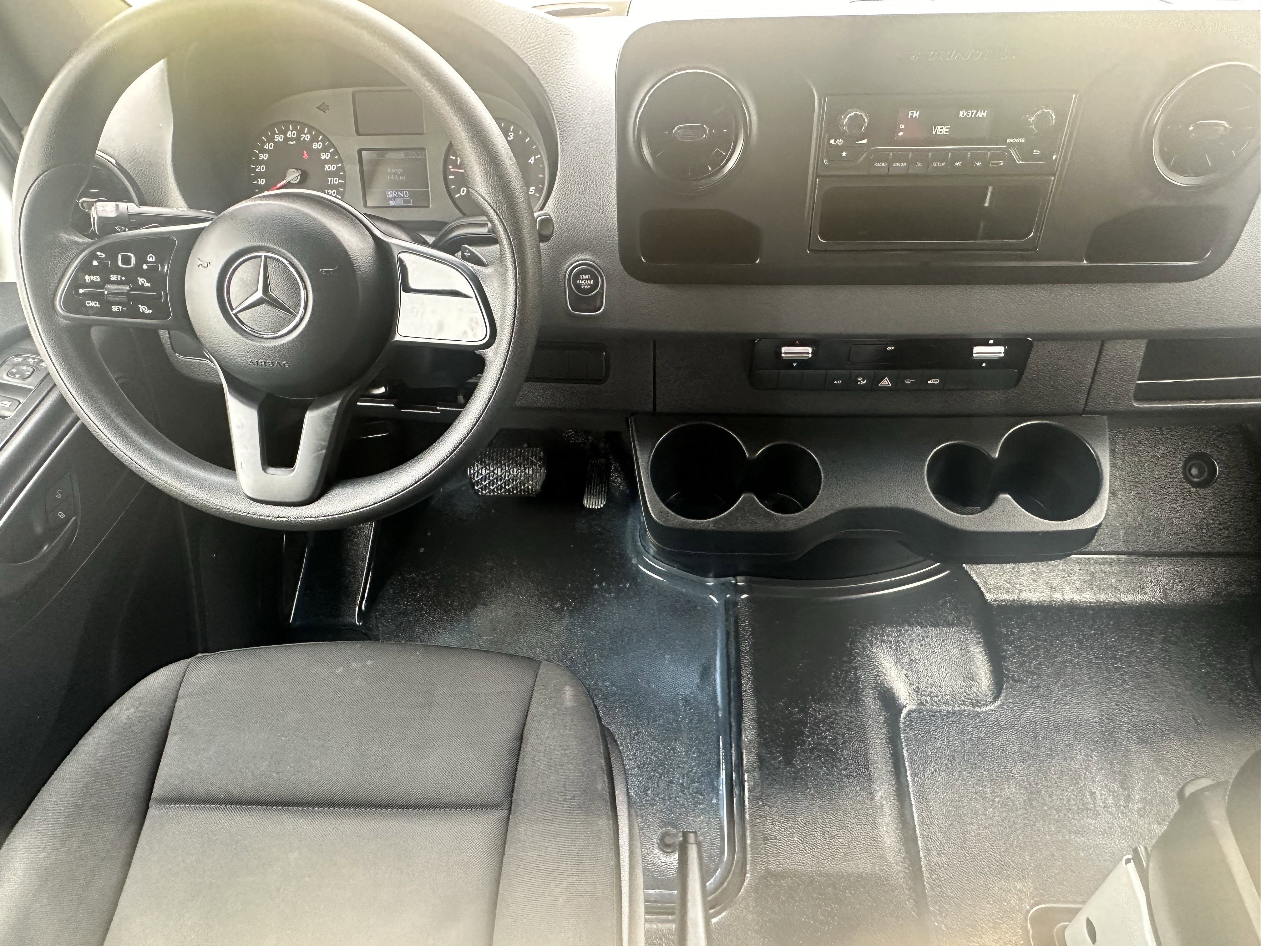 Used 2021 Mercedes-Benz Sprinter 2500 image 22