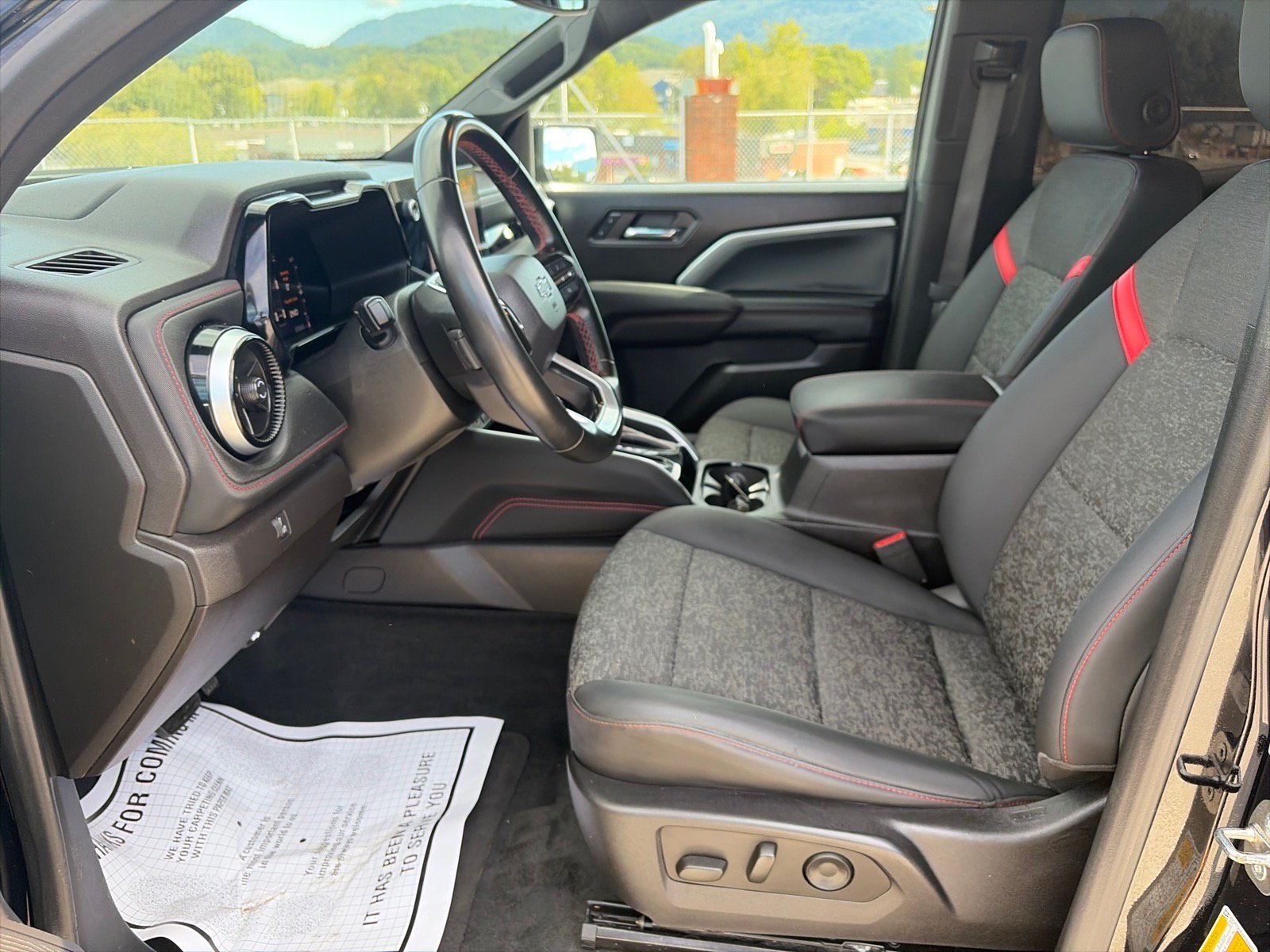 Used 2023 Chevrolet Colorado Z71 w/ Z71 Convenience Package 2 AWD/4WD image 19