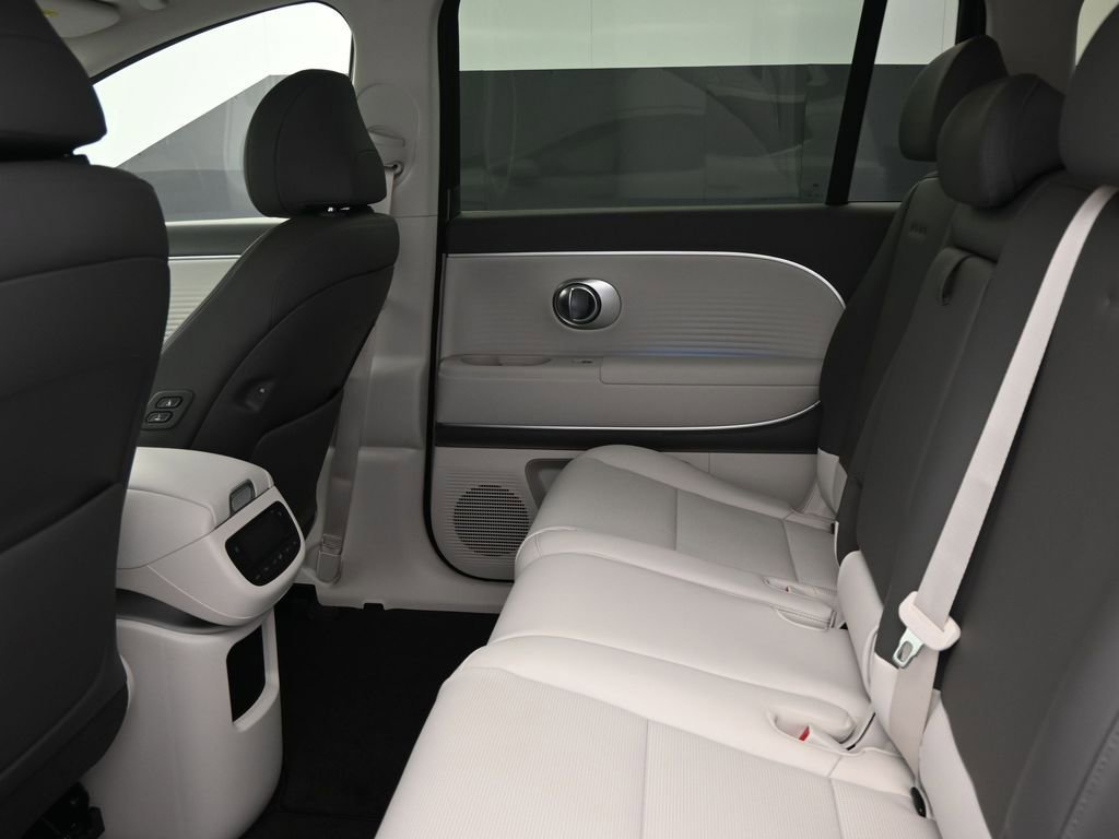 New 2026 Hyundai Ioniq 9 SEL image 21
