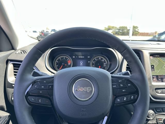 Used 2023 Jeep Cherokee Altitude Lux AWD/4WD image 22